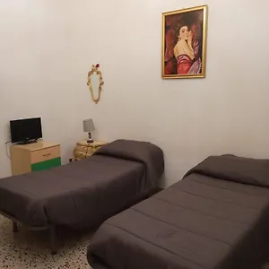 https://centro-storico-house.palermohotels.org