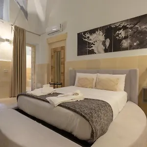 https://liberty-barocco.lecce-hotels.com